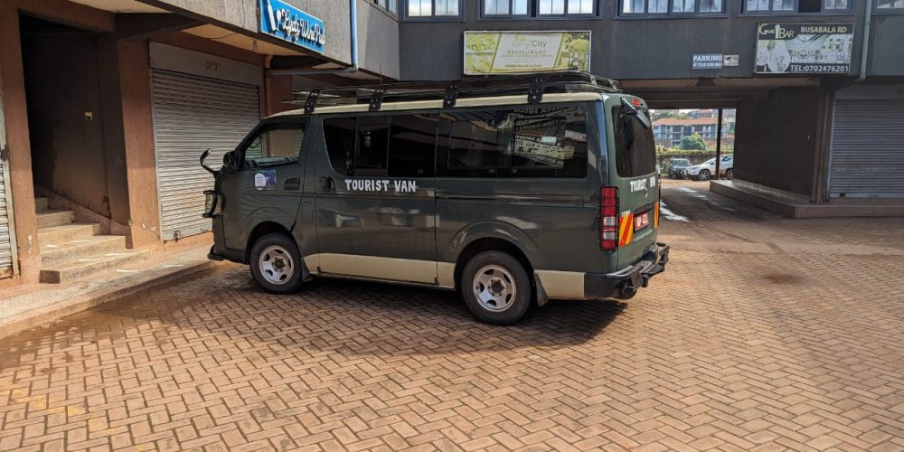 Safari van Drone van Safari 4x4 car rental Uganda